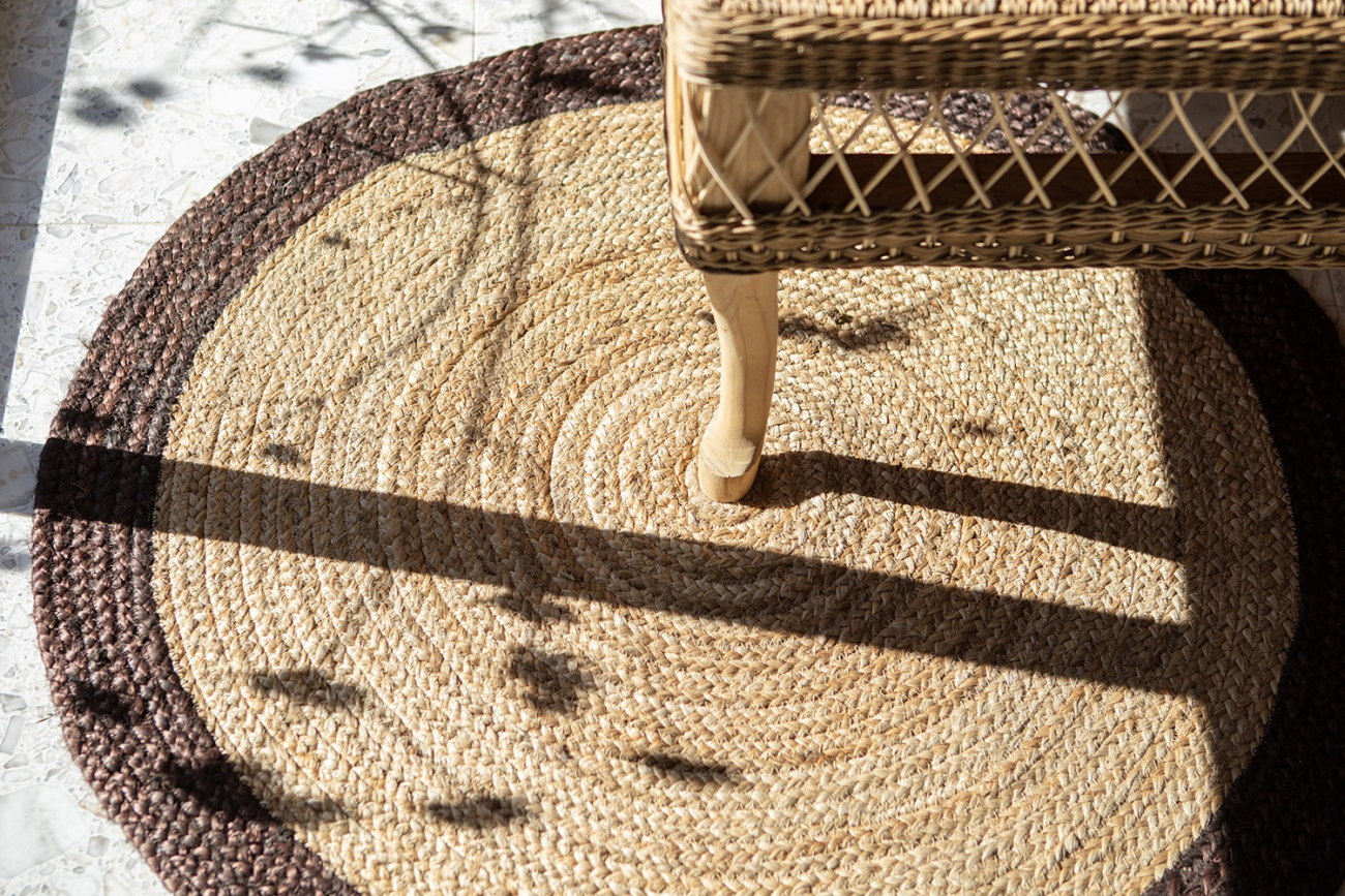 Table 'Tribe' M - Nature