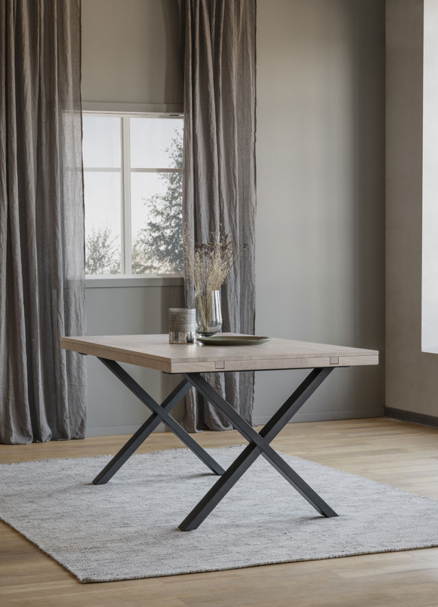 Table à manger 'Brooklyn' 170x95cm - Pigmenté en blanc/Noir X-pieds