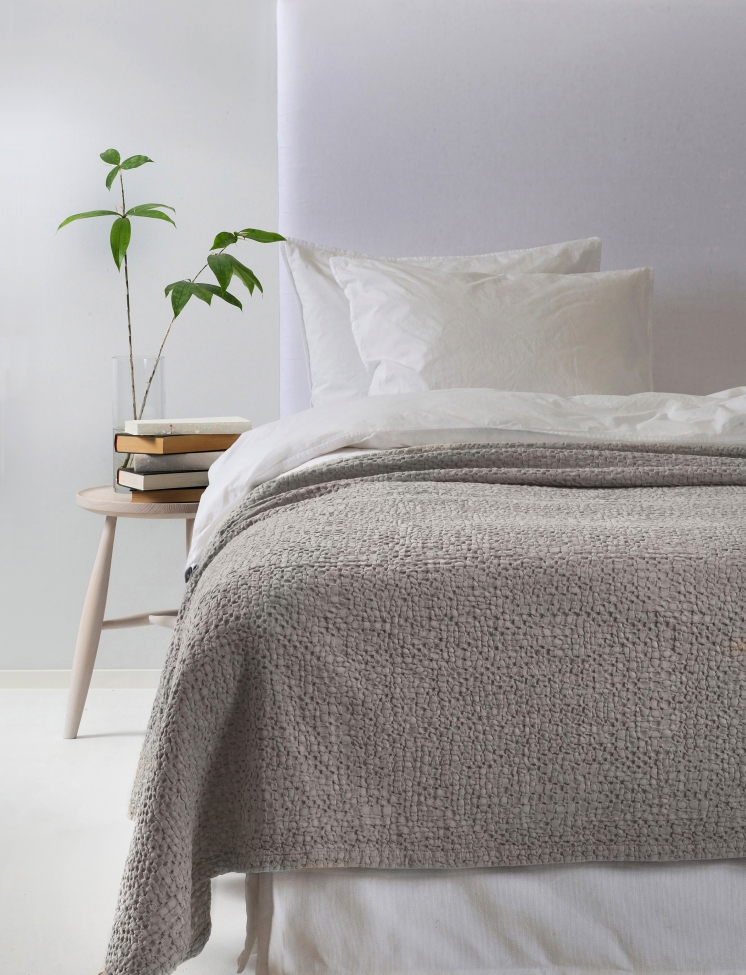 Couverture 'Dani' 260x260 - Gris clair