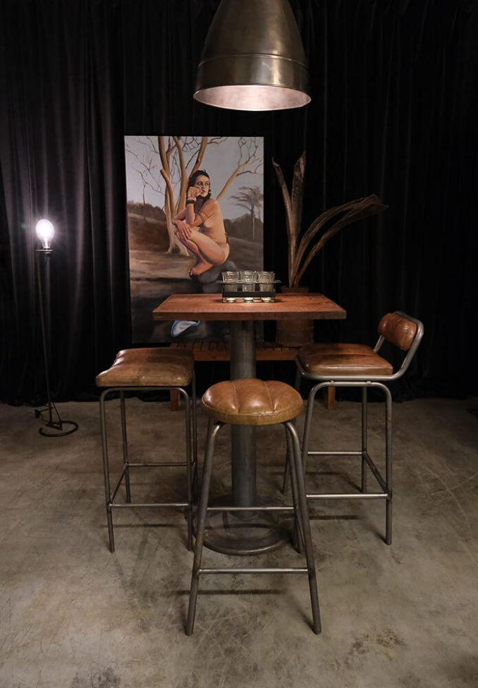 Tabouret avec dossier 'Brooke' - Cuir